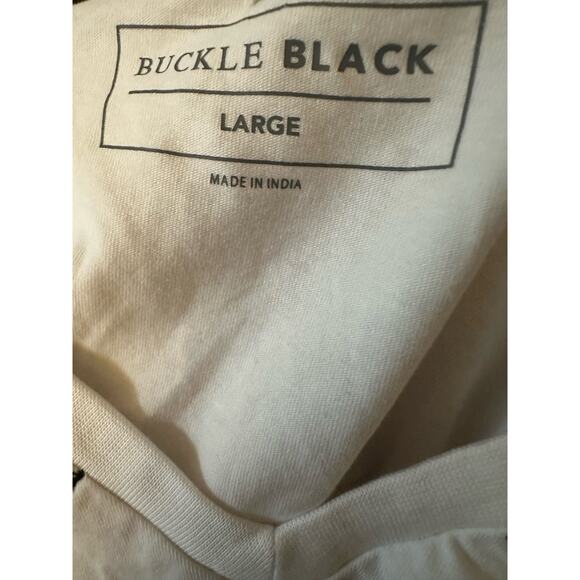 Buckle Black Men's White Tee with Black and Gray Contrast Stitch, Size Large - Picture 7 of 7